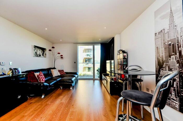 2 Bedroom Flat To Rent In Tizzard Grove, Kidbrooke, London, SE3