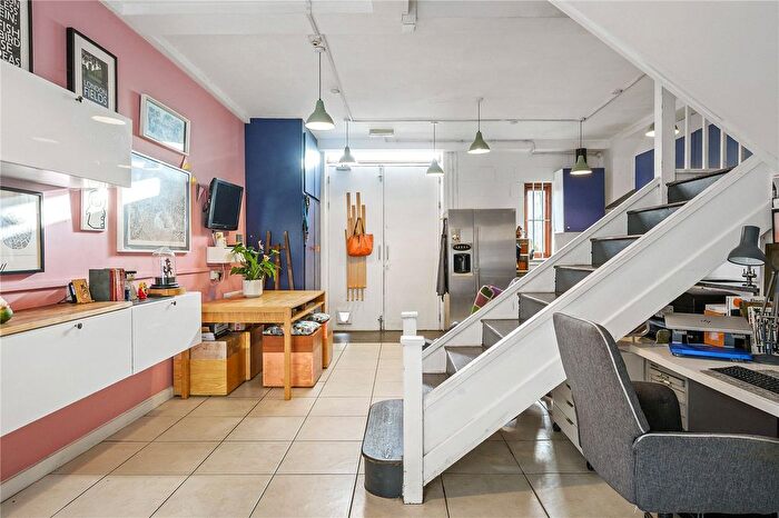 3 Bedroom End Of Terrace House For Sale In Ellingfort Road, London, E8