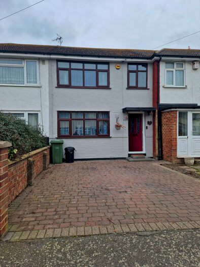 3 Bedroom Terraced House To Rent In Rosebank Avenue, Hornchurch, RM12