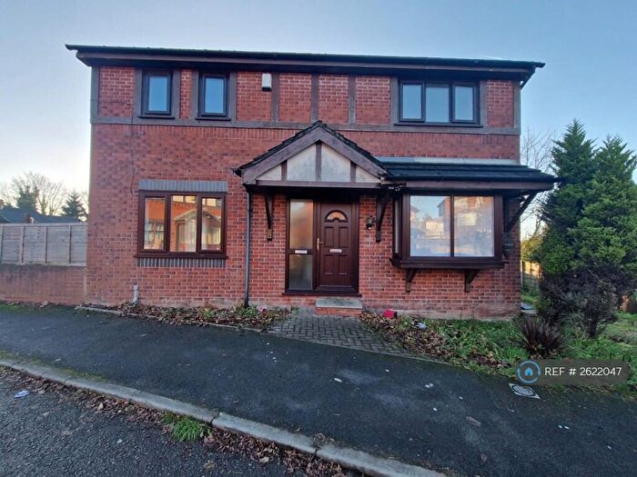 4 Bedroom Detached House To Rent In Laurel Bank Gardens, Manchester, M9