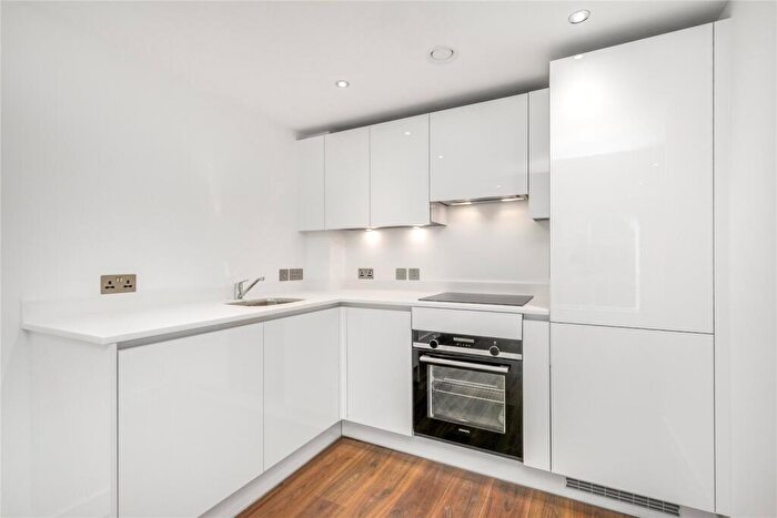 1 Bedroom Apartment To Rent In Market Street, Bracknell, Berkshire, RG12