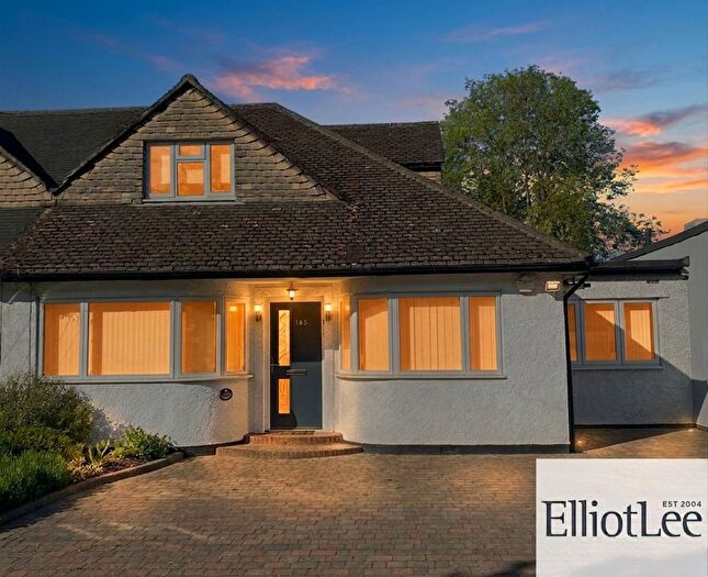 3 Bedroom Semi Detached Bungalow To Rent In Marsh Lane, Stanmore, HA7