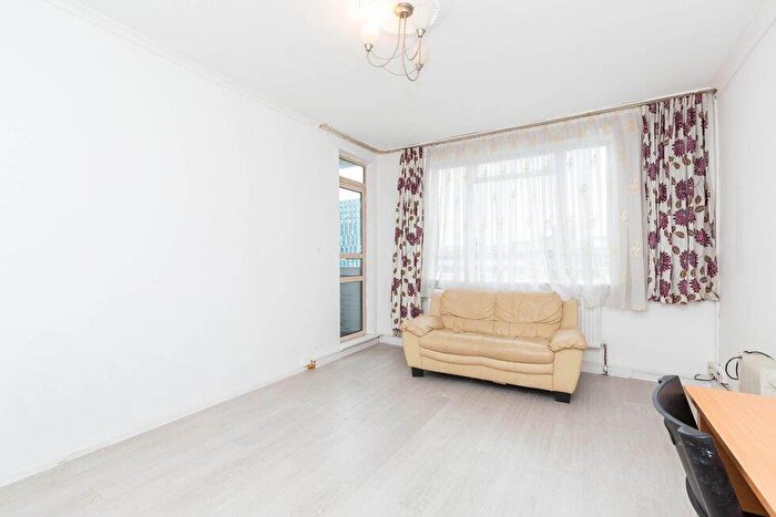 3 Bedroom Flat To Rent In Collier Street, Angel / Kings Cross, N1