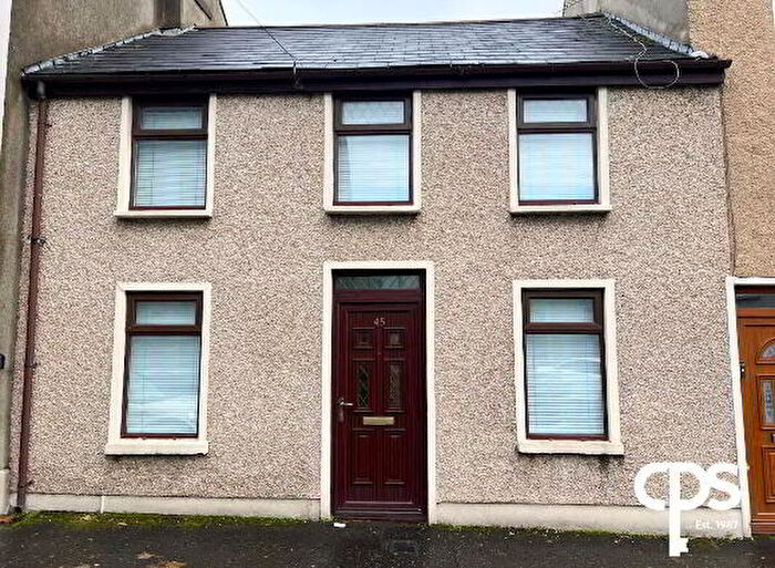 3 Bedroom Mid Terraced House For Sale In Francis Street, Derry, BT48