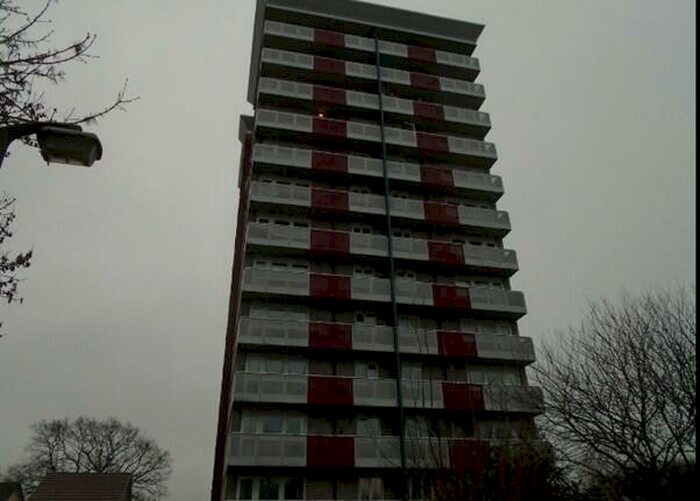 2 Bedroom Flat To Rent In For Over S: Woodstock Court, Tatton Road, SK9