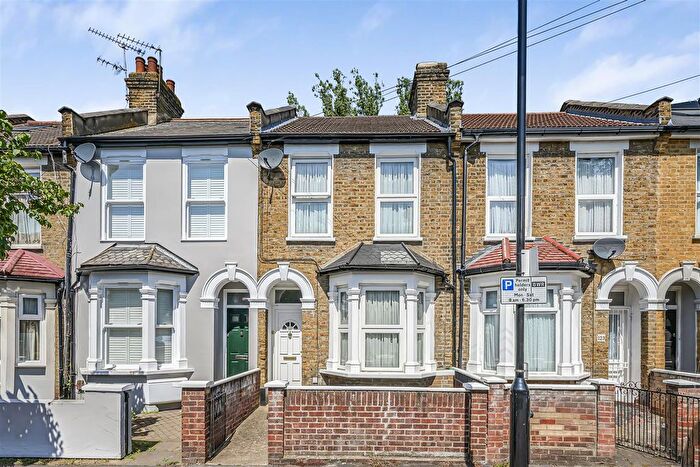 2 Bedroom Property For Sale In Farmer Road, Leyton, E10