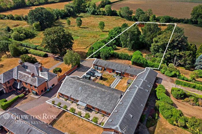 6 Bedroom Barn Conversion For Sale In Aylesbury Road, Wing, LU7
