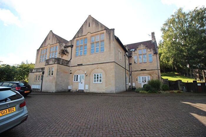 2 Bedroom Maisonette To Rent In Millbrook Place, Bath, BA2