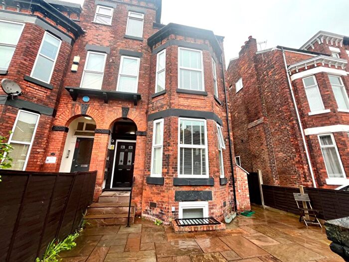 1 Bedroom Apartment To Rent In Central Road, West Didsbury, M20