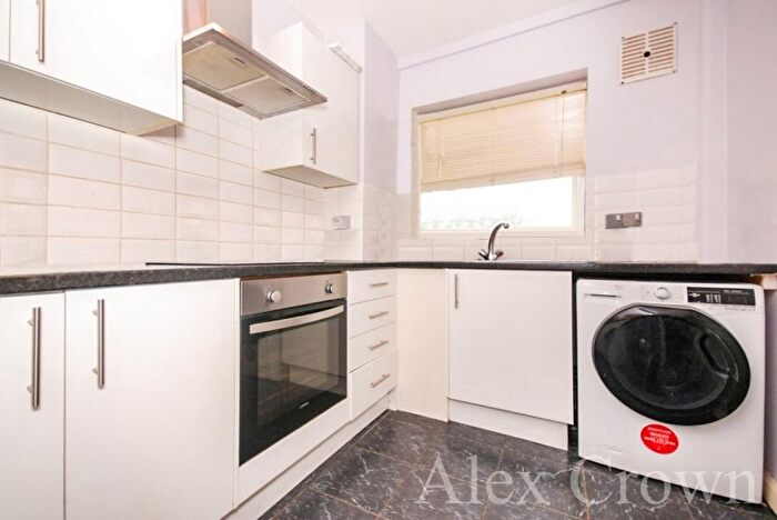 1 Bedroom Flat To Rent In Lancaster Road, London, N4