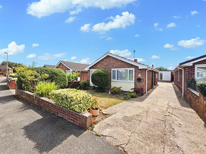 3 Bedroom Detached Bungalow For Sale In Highfields Drive, Bilsthorpe, Newark, NG22