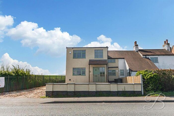 3 Bedroom Semi-Detached House For Sale In Main Road, Ravenshead, NG15