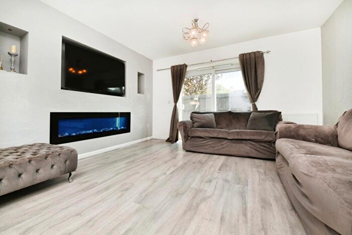 2 Bedroom End Of Terrace House For Sale In Widvale Road, Mountnessing, Brentwood, Essex, CM15