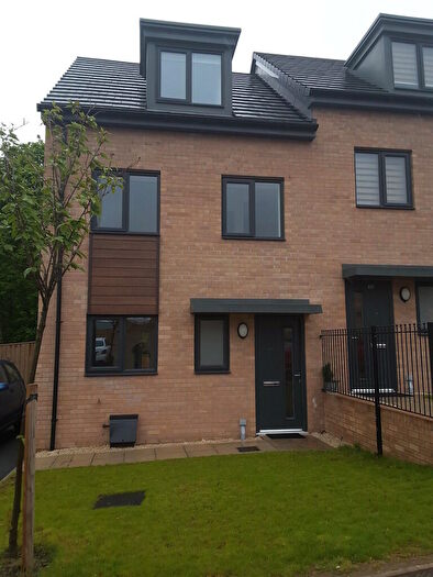 3 Bedroom Semi-Detached House To Rent In Roberts Road, Edlington, DN12