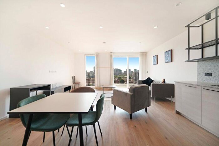 1 Bedroom Apartment To Rent In Curlew House, Poplar Riverside, E14