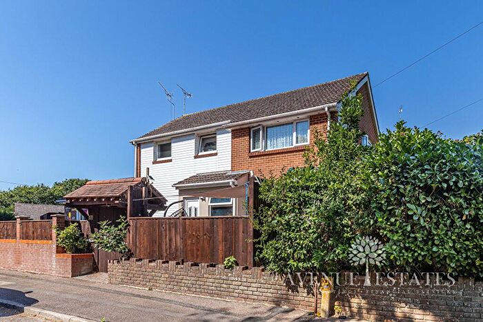 5 Bedroom Detached House For Sale In Millhams Close, Bournemouth, Bournemouth Christchurch Poole, BH10
