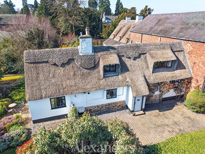 3 Bedroom Semi-Detached House For Sale In Church Hill, Birstall, LE4