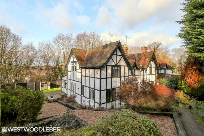 4 Bedroom Semi-Detached House For Sale In Netherfield Cottages, Stanstead Abbotts, SG12