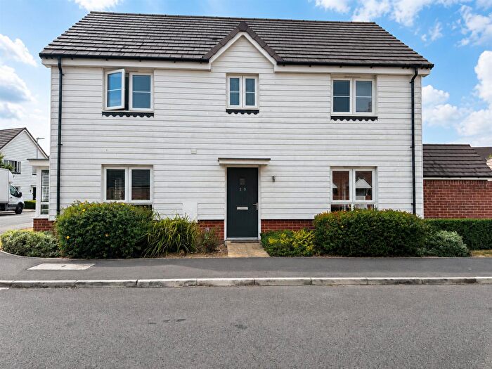4 Bedroom Detached House To Rent In Lamkin Way, Maidstone, ME17