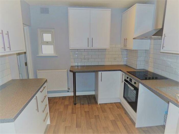 2 Bedroom Apartment To Rent In High Road, Benfleet, Benfleet, SS7