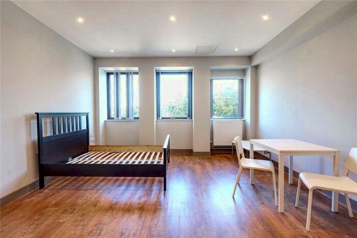 Apartment To Rent In Brenchley House, - Week Street, Maidstone, Kent, ME14