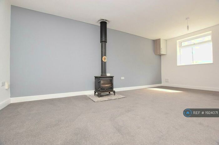 3 Bedroom Semi-Detached House To Rent In Landseer Avenue, Chapel St. Leonards, Skegness, PE24