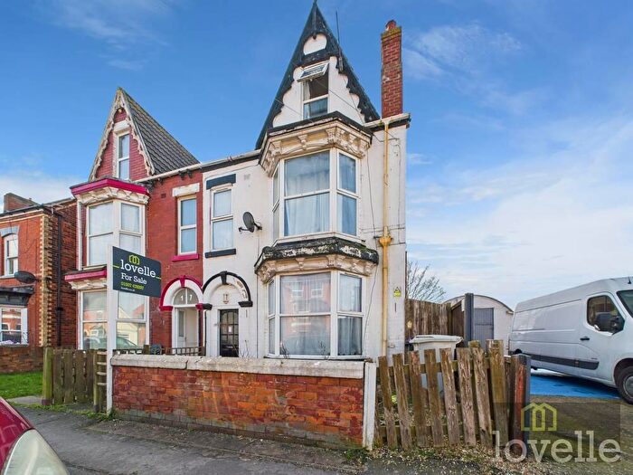 7 Bedroom Semi-Detached House For Sale In Waterloo Road, Mablethorpe, LN12