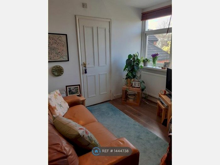 1 Bedroom Flat To Rent In Top Colney Hatch Lane, London, N10