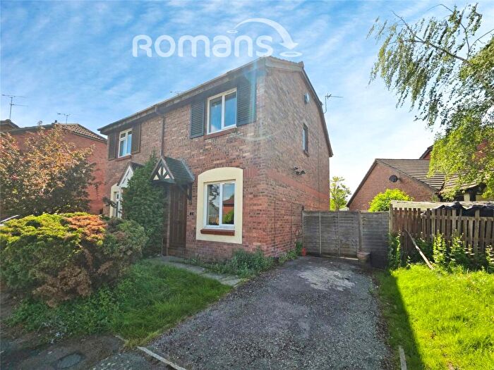2 Bedroom Semi-Detached House For Sale In Clydesdale Close, Swindon, Wiltshire, SN5