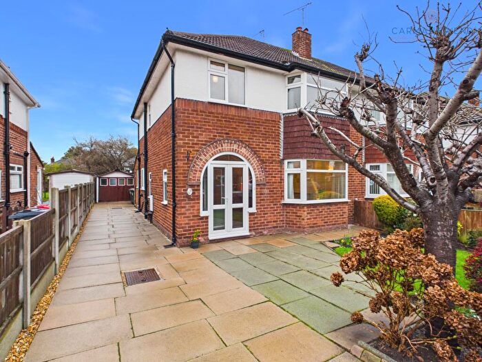 3 Bedroom Semi Detached House For Sale In Pipers Lane, Hoole, CH2