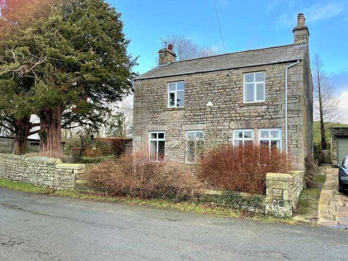 3 Bedroom Character Property For Sale In Farleton, Lancaster, LA2