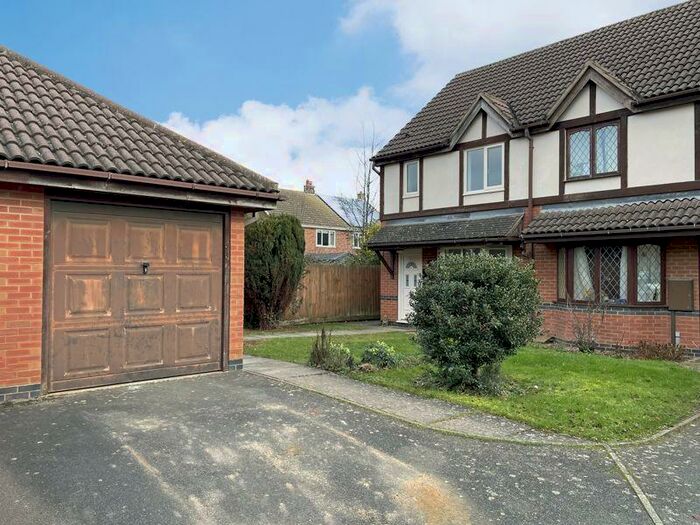 3 Bedroom Semi-Detached House To Rent In Shelley Close, Stamford, PE9