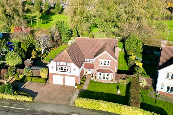 5 Bedroom Detached House For Sale In Belfry Lane, Collingtree, NN4