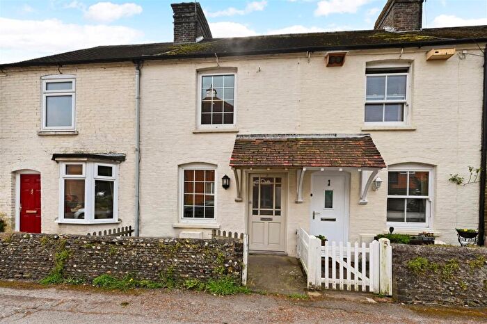 2 Bedroom Terraced House To Rent In Queens Lane, Arundel, BN18