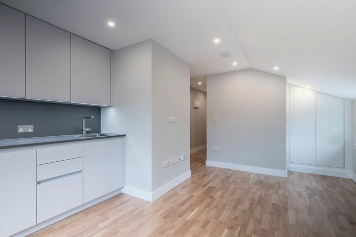 Studio To Rent In Dennington Park Road, London, NW6