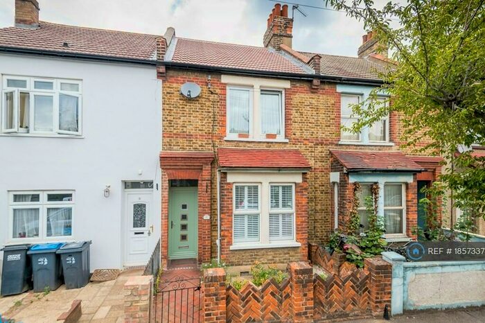 3 Bedroom Terraced House To Rent In Charnwood Road, London, SE25