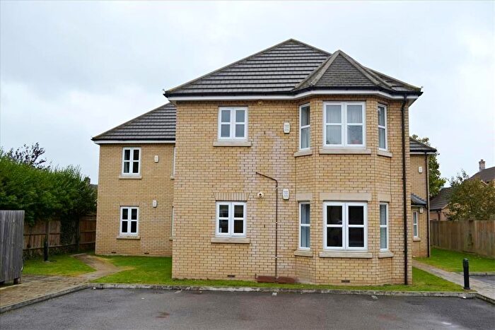 2 Bedroom Apartment To Rent In Dilley Croft, Biggleswade, SG18