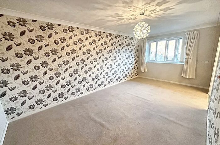 1 Bedroom Retirement Property For Sale In Union Street, Maidstone, Kent, ME14