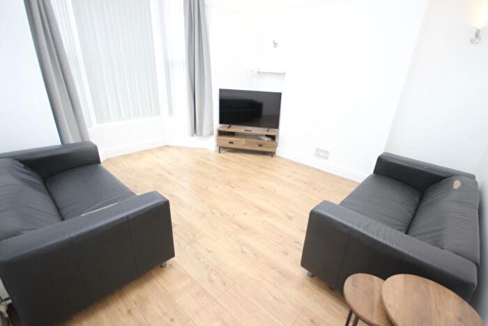 5 Bedroom Terraced House To Rent In Russell Road, L18