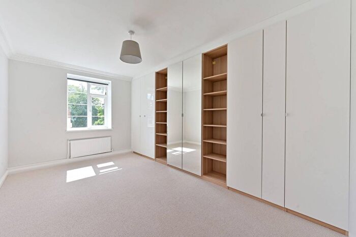 1 Bedroom Flat To Rent In Millbrooke Court, East Putney, London, SW15