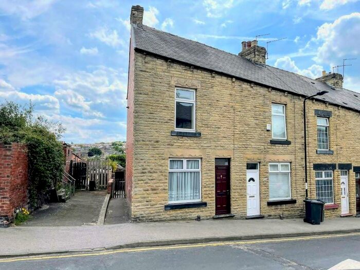2 Bedroom End Of Terrace House To Rent In Bala Street, Barnsley, South Yorkshire, S71