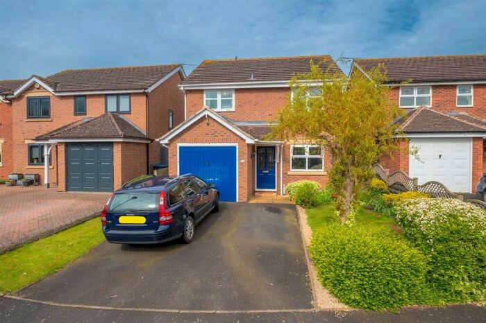 3 Bedroom Detached House For Sale In Stone Pits Meadow, Wilmcote, Nr. Stratford-Upon-Avon, CV37