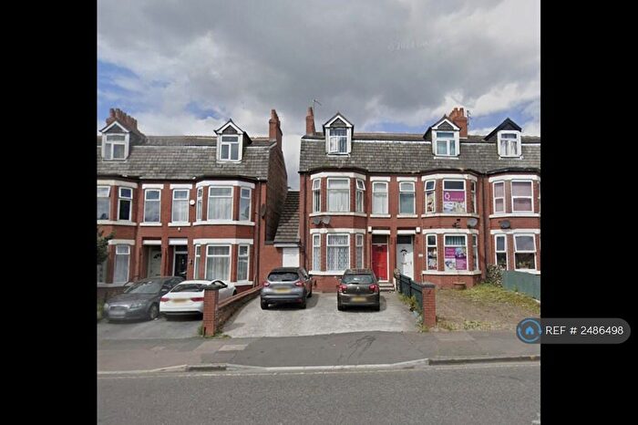 2 Bedroom Flat To Rent In Cheetham Hill Road, Manchester, M8