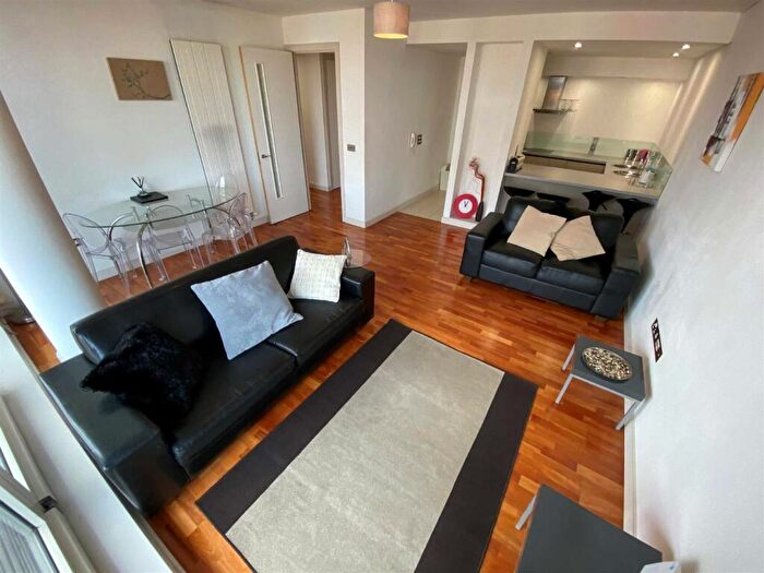 2 Bedroom Apartment To Rent In Leftbank, Spinningfields, Manchester, M3