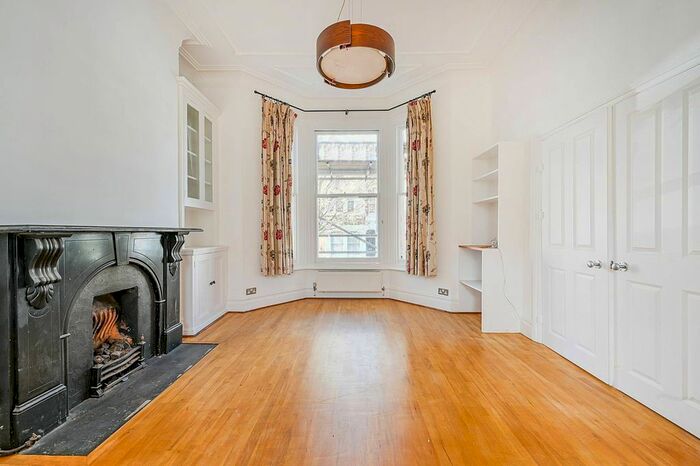 5 Bedroom Flat To Rent In Hetley Road, Shepherd's Bush, London, W12