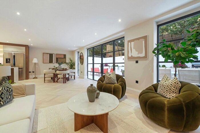 4 Bedroom Apartment For Sale In Adamson Road, Belsize Park, NW3