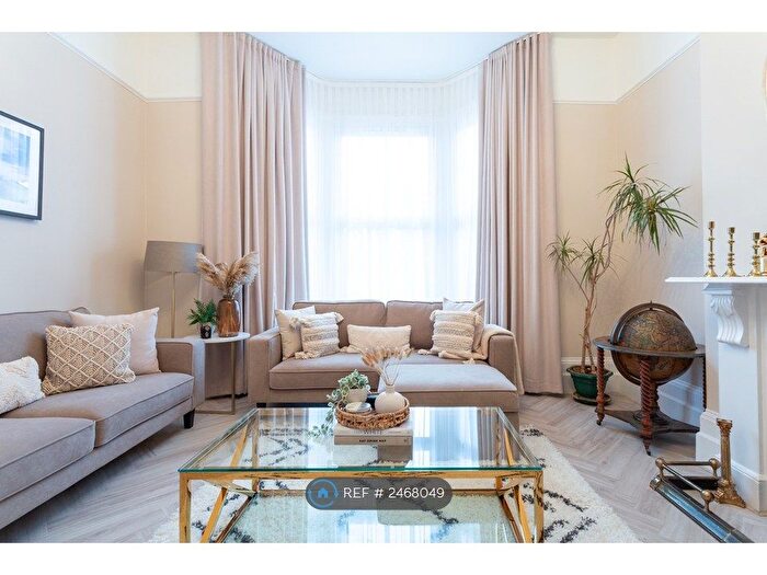 4 Bedroom Maisonette To Rent In Ravensdale Road, London, N16