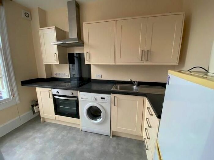 1 Bedroom Flat To Rent In High Street, London, SE25