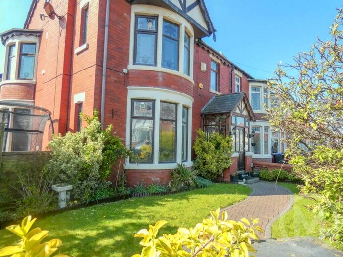 4 Bedroom Semi-Detached House For Sale In Carlin Gate, Bispham, FY2