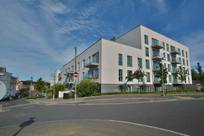 3 Bedroom Apartment To Rent In The Summit, Upper Terrace Road, Bournemouth, BH2